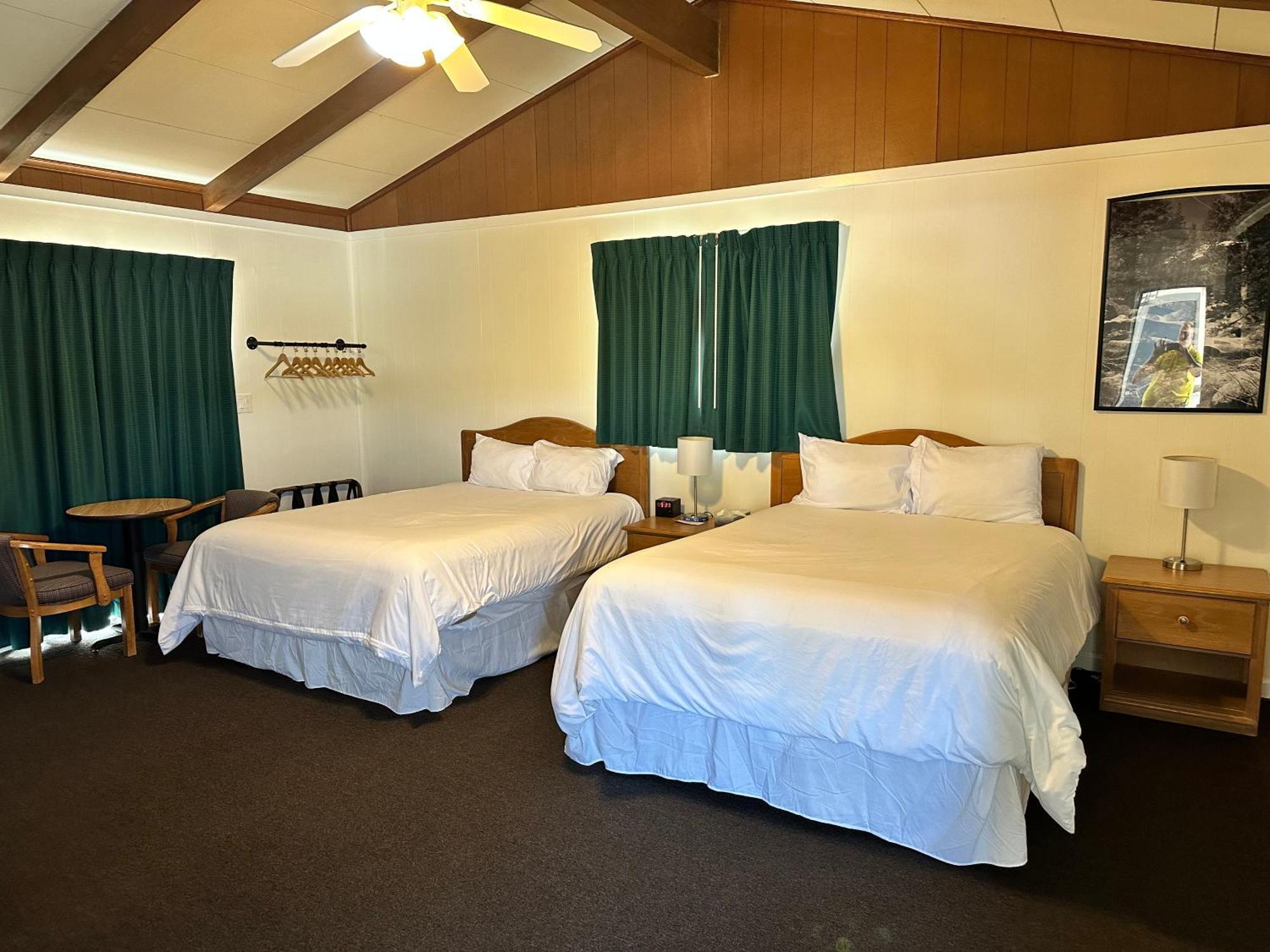 Meadowcliff Lodge Coleville Екстериор снимка