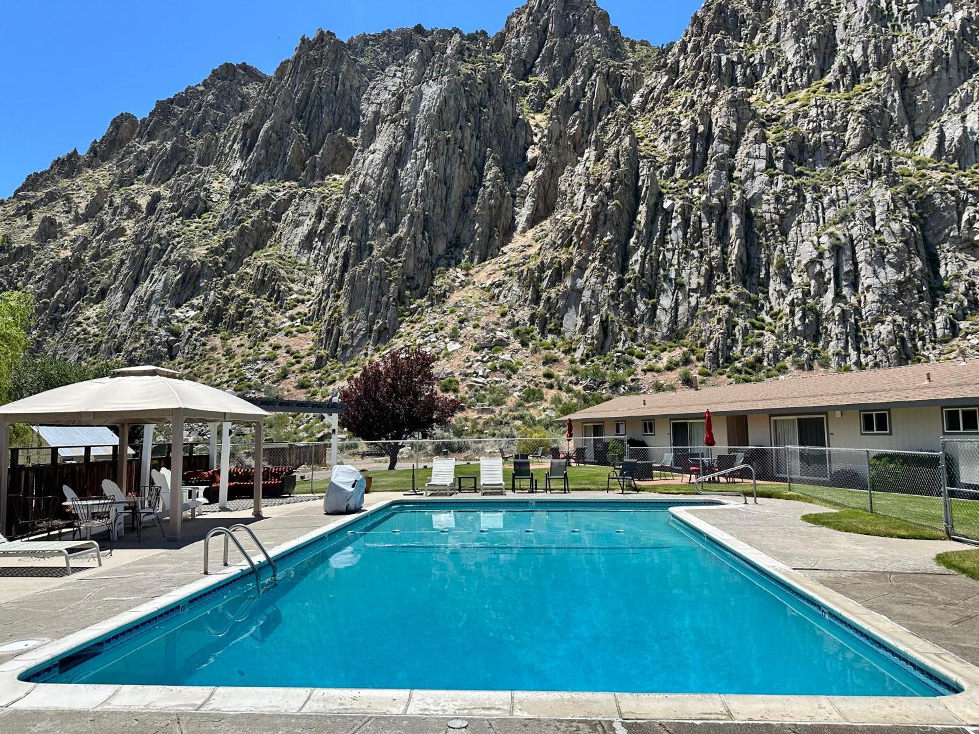 Meadowcliff Lodge Coleville Екстериор снимка